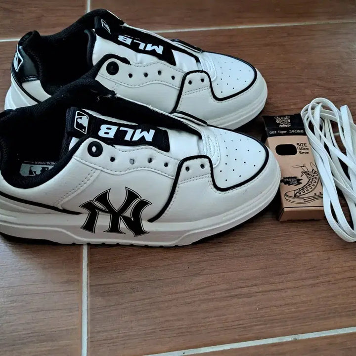 [BUNJANG] MLB Sneakers - Rubber Laces / MLB 스니커즈 운동화 240