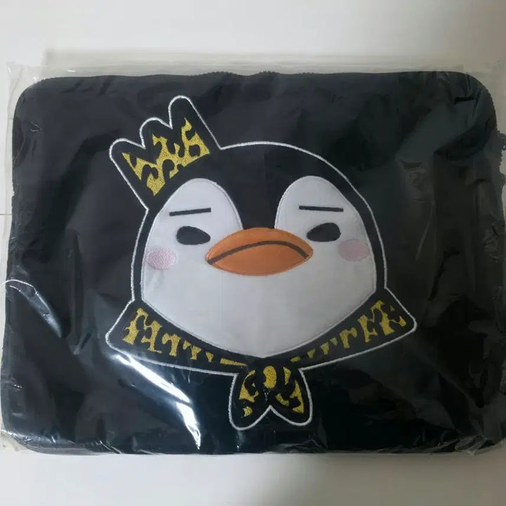 [BUNJANG] 2PM Junho HYPER Tour Goods Laptop Pouch (Sealed) / 이준호 HYPER투어굿즈 노트북 파우치 (미개봉)