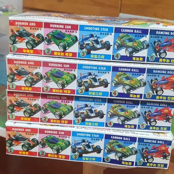 [BUNJANG] Dallyeora Boomerang Mini Car 4-Piece Set (1996) / 국내판 1996년도 달려라 부메랑 미니카4종세트 일괄로 팝니다