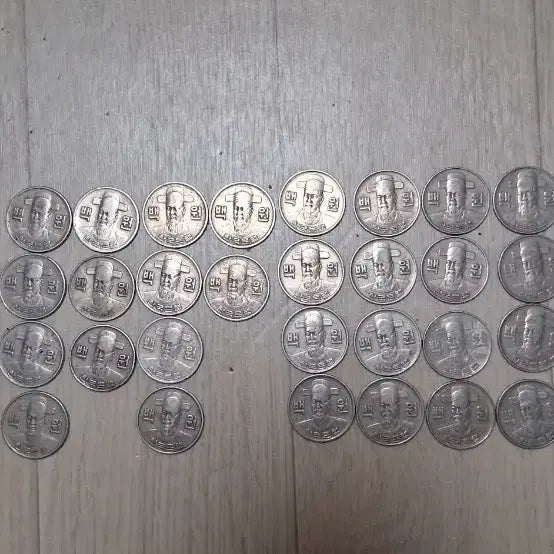 [SOLD OUT] 100원 동전 1973년부터 82년까지 특년 준특년 포함 29주