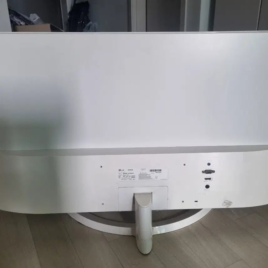 [BUNJANG] LG 32-inch IPS Monitor (Model: MP58HQ) / LG 32인치 모니터 MP58HQ