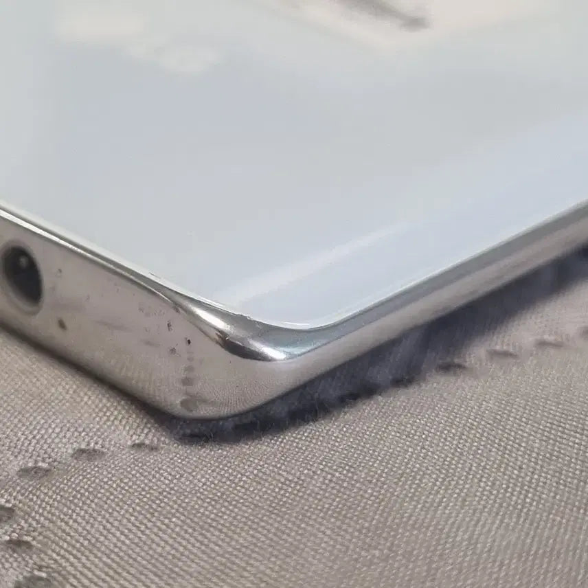 [BUNJANG] LG Velvet Aurora White 128GB Smartphone / LG 벨벳 오로라 화이트 128G