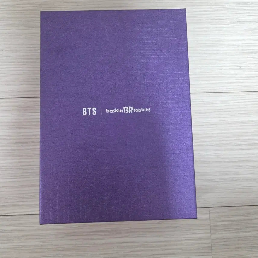 [BUNJANG] BTS x Baskin Robbins Keychain / (배송비 포함 가격) 방탄소년단 배스킨라빈스 키링