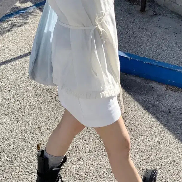 [BUNJANG] Underbee Frill Sleeveless Wrap Blouse - Sheer Ivory / (새상품)언더비 - 프릴 슬리브리스 랩 블라우스 -> 시어아이보리 컬러
