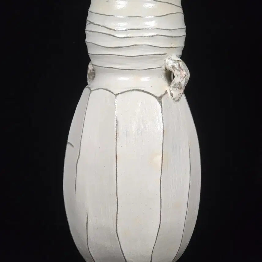 [BUNJANG] Songnam Shin Sang-ho Buncheong Yangihwa Vase / 송남 신상호 분청양이화병