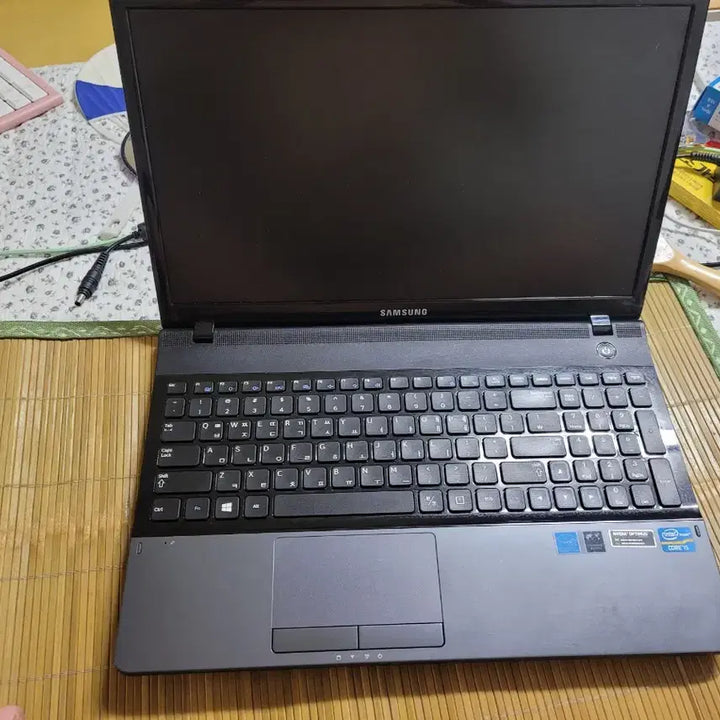 [BUNJANG] Samsung Laptop i5 3210M 8GB RAM 750GB HDD / 삼성 노트북 i5.3210m. 8램 팜, 윈도우11업글못하는중 오류