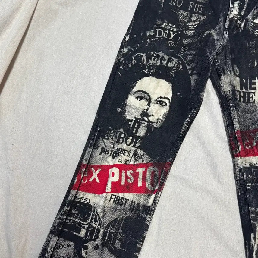 [BUNJANG] Lee Sex Pistols Graphic Denim Pants (Size 34) / Lee 리 섹스피스톨즈 그래픽 데님 팬츠 34