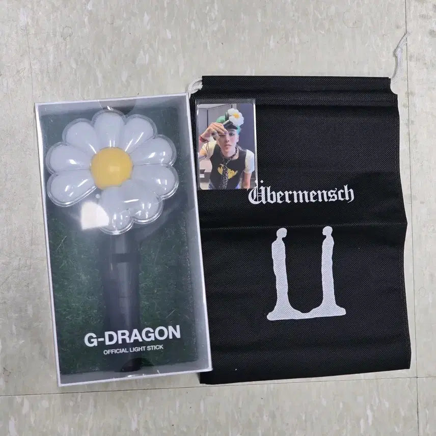 [SOLD OUT] 지드래곤 공식 응원봉 + 포토카드