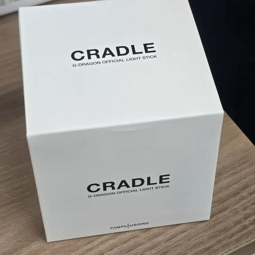 [SOLD OUT] 지드래곤 공식 응원봉 CRADLE