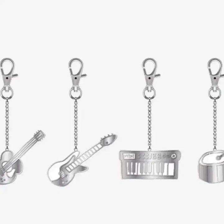[SOLD OUT] 데이식스 영케이 메탈 악기 키링 양도