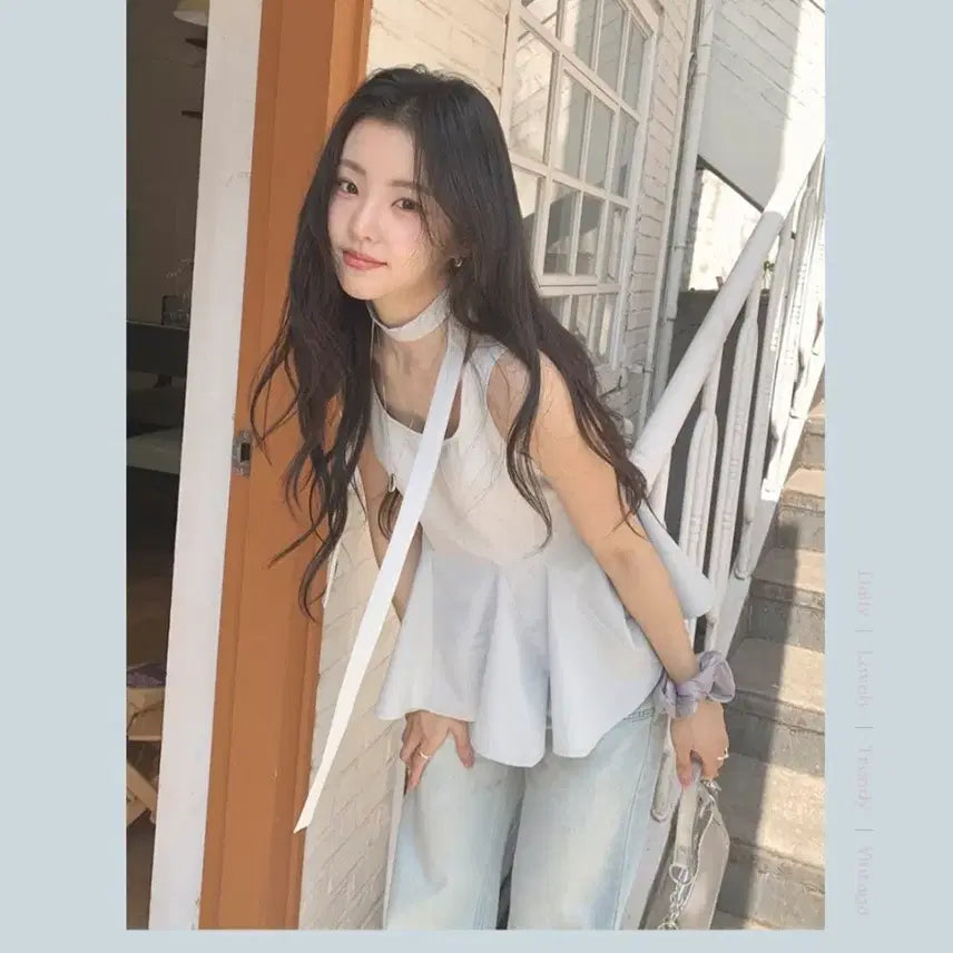 [BUNJANG] Mono Daily Mer Pintuck Flare Blouse / 모노데일리 메르 핀턱 플레어 블라우스
