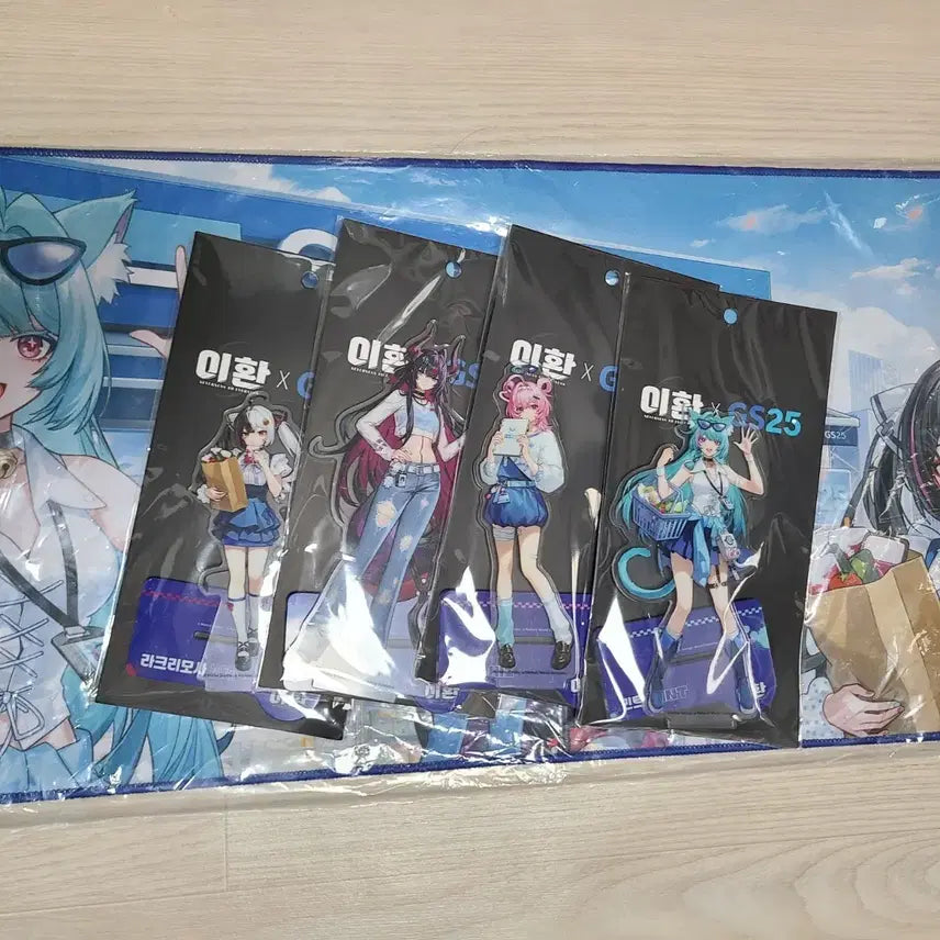 [BUNJANG] Lee Hwan GS25 Acrylic Stand 4 Types + Desk Mat Bundle Set / 이환 GS25 아크릴 스탠드 4종 + 장패드