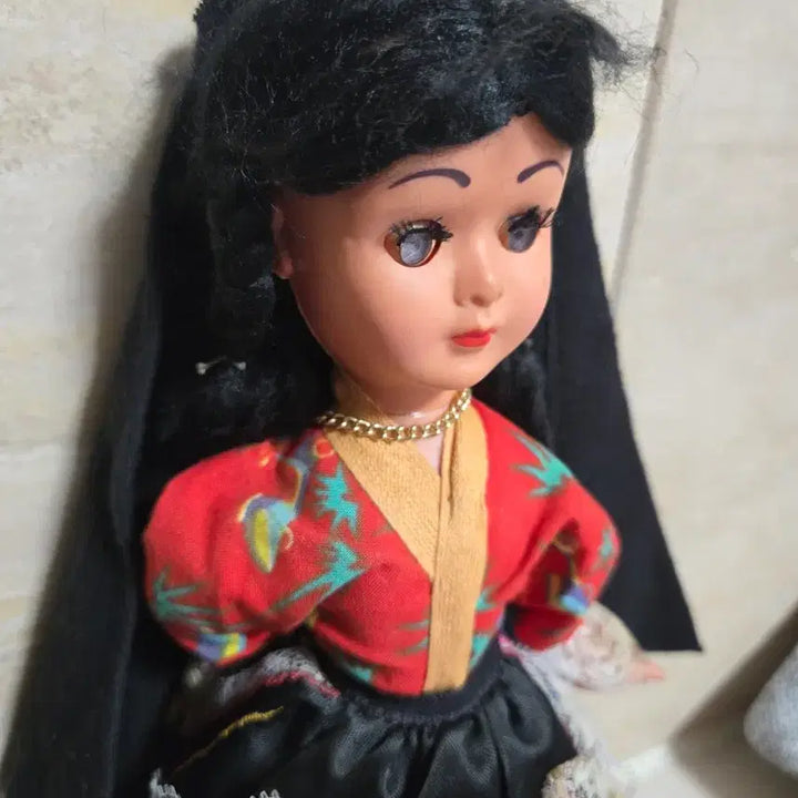 [BUNJANG] Nazaré Traditional Portuguese Costume Souvenir Doll / 나자레 포르투갈 전통옷 기념품 인형