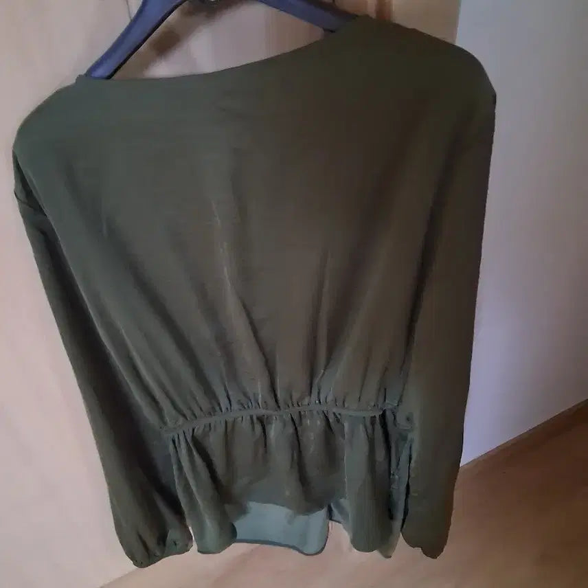 [BUNJANG] George Satin Blouse / 유럽브랜드 George 블라우스 새상품