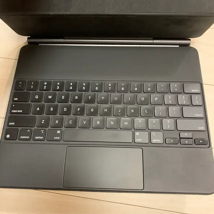 [BUNJANG] Apple Magic Keyboard 12.9-inch Black / 아이패드 매직키보드 12.9인치 블랙