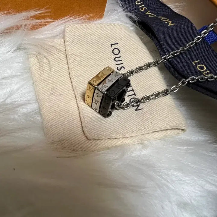 [BUNJANG] Louis Vuitton Monogram Bold Necklace / [새상품급/풀구성] 루이비통 모노그램 볼드 목걸이