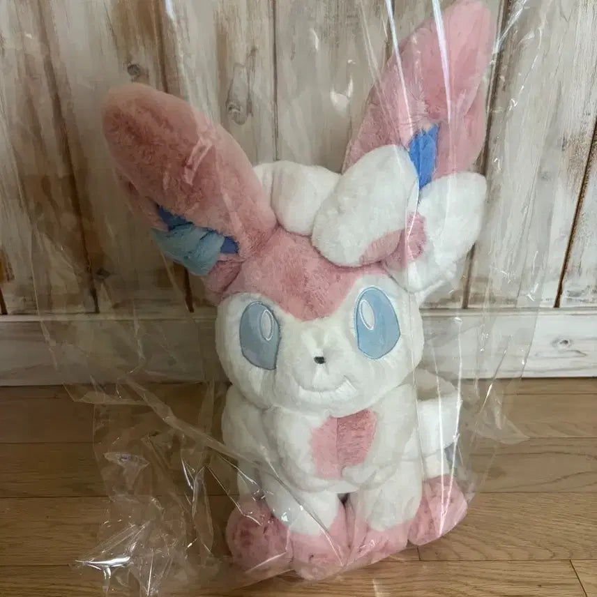 [BUNJANG] Pokemon Center Sylveon Plush Doll (Sealed) / 포켓몬센터 보들보들 봉제인형 님피아 미개봉