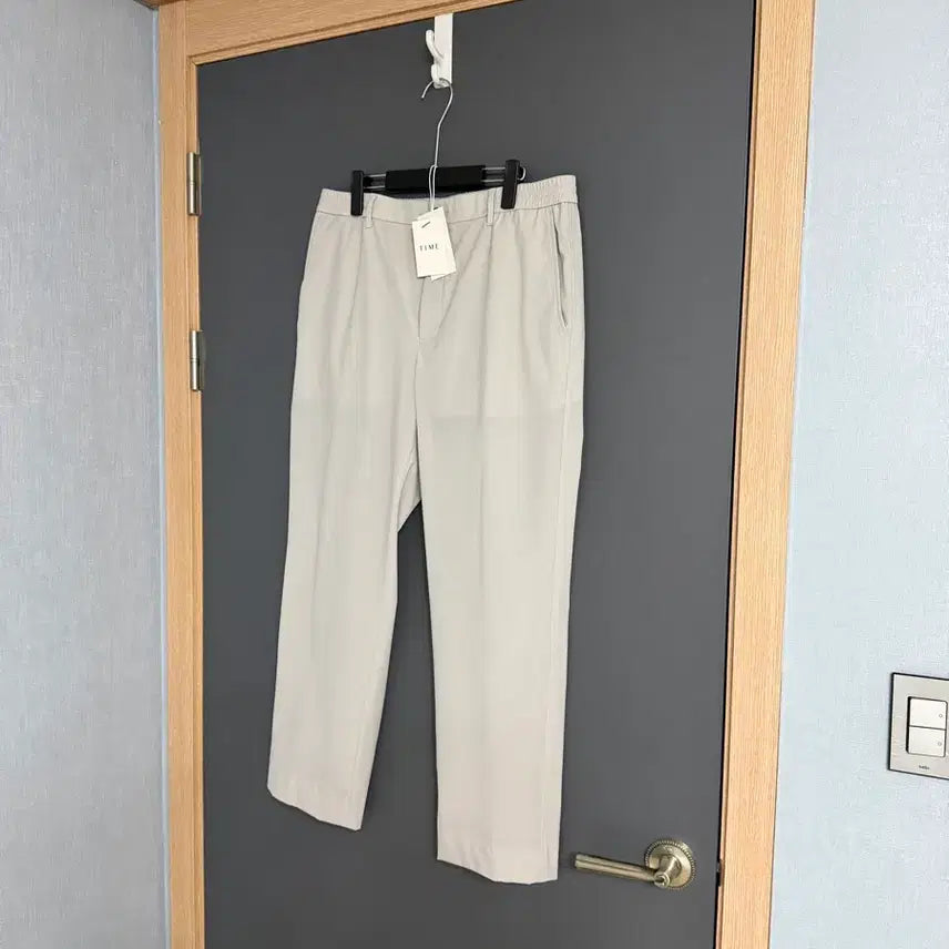 [BUNJANG] Time Homme 26ss Light Stretch Pants Ecru Size 88 / 타임옴므 / 26ss 라이트 스트레치 팬츠 에크루 / 88