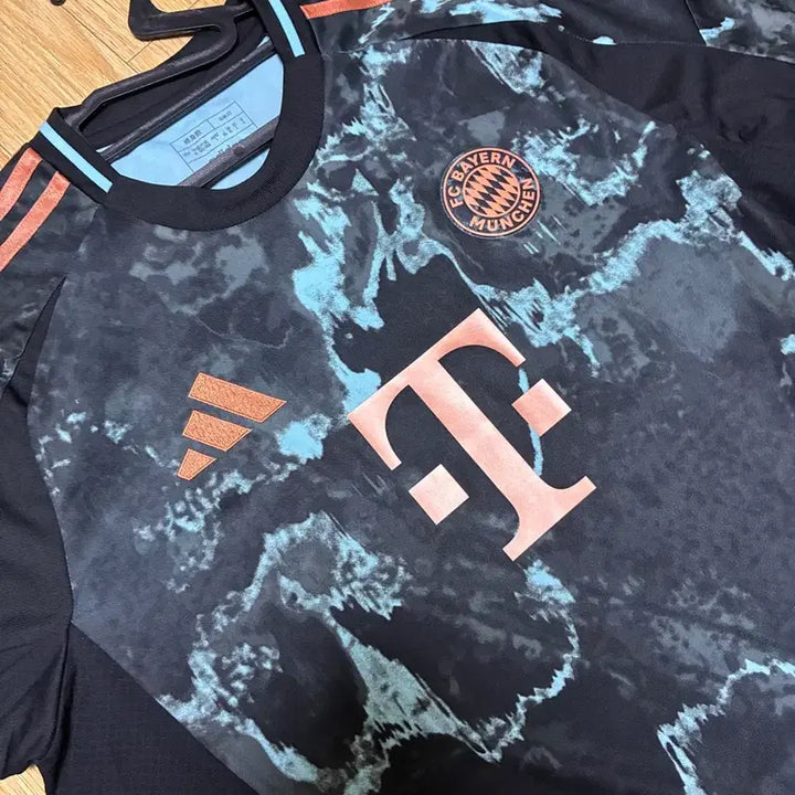 [SOLD OUT] (최저가) 급처 아디다스 바이에른 뮌헨 유니폼 XL 급전