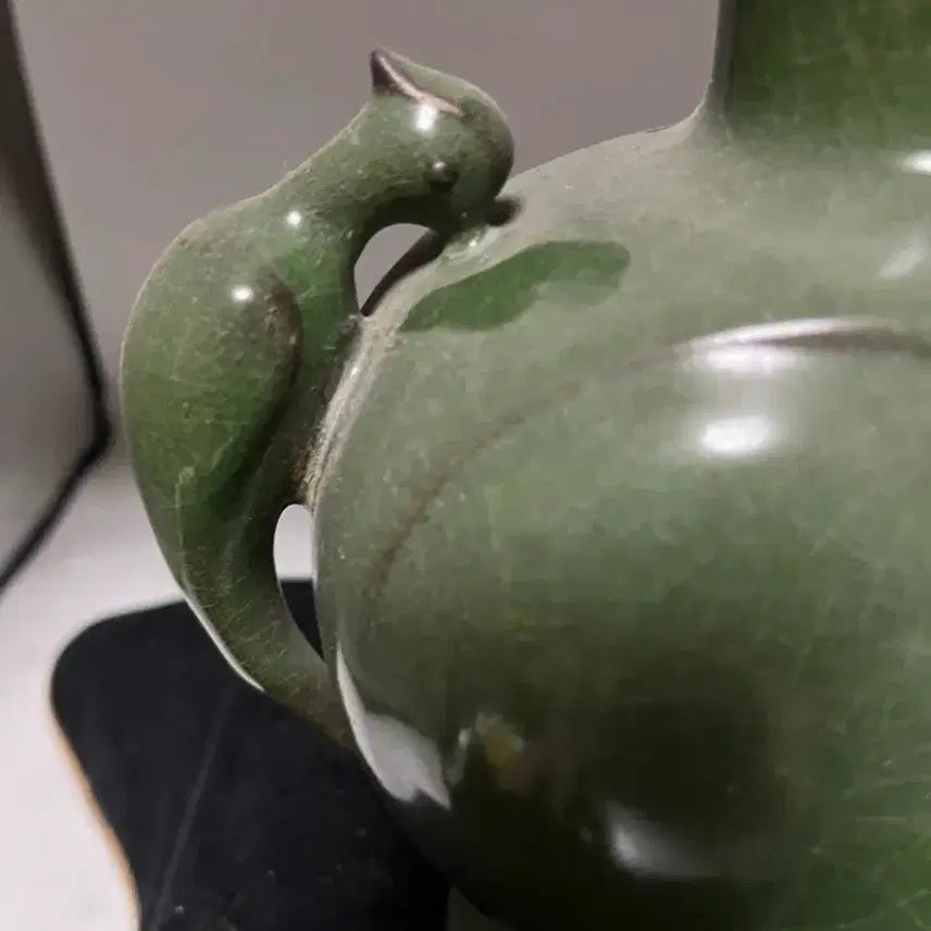 [BUNJANG] Authentic Ming Dynasty Celadon Porcelain Vase / 진품  명나라 중후기 녹유 용천요(운송시간13일)