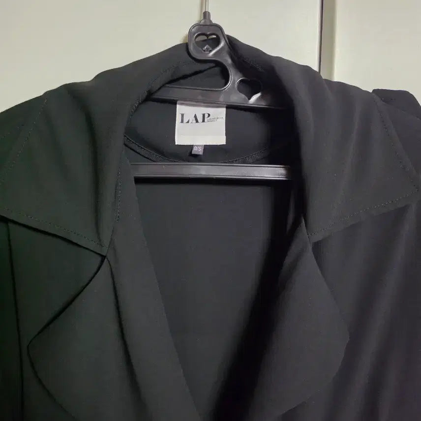[SOLD OUT] LAP 랩 블랙 여성   크롭 자켓  55.66