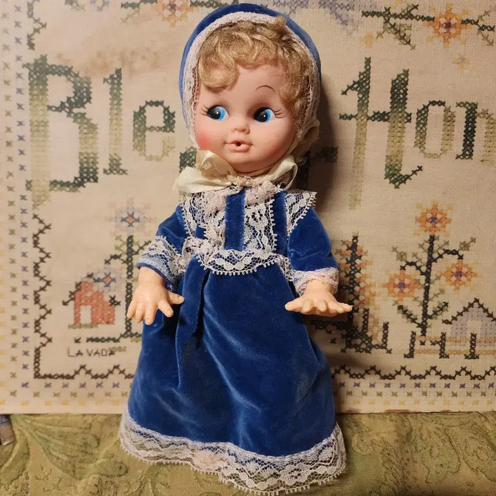 [BUNJANG] Antique Taiwanese Export Doll / 옛날 인형 미국수출 타이완 앉은키21cm 높이26cm