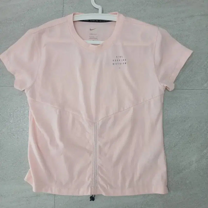 [SOLD OUT] 나이키 런닝 우먼스 드라이핏 런 디비전 반팔 M