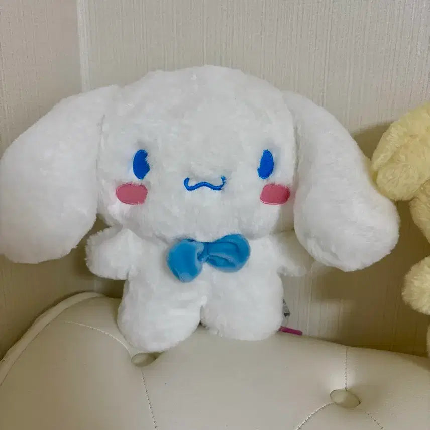 [BUNJANG] Sanrio Cinnamoroll Standing Plush Toy (Authentic Tag Included) / 시나모롤 스탠딩 인형(정품택o)산리오