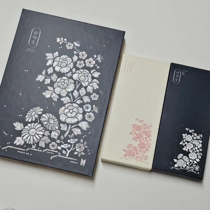 [BUNJANG] BTS 2021 Dalmajung Photobook &amp; Mini Folding Photo Bundle Set / [BTS] 2021 달마중 포토북&amp;미니폴딩포토 일괄 판매