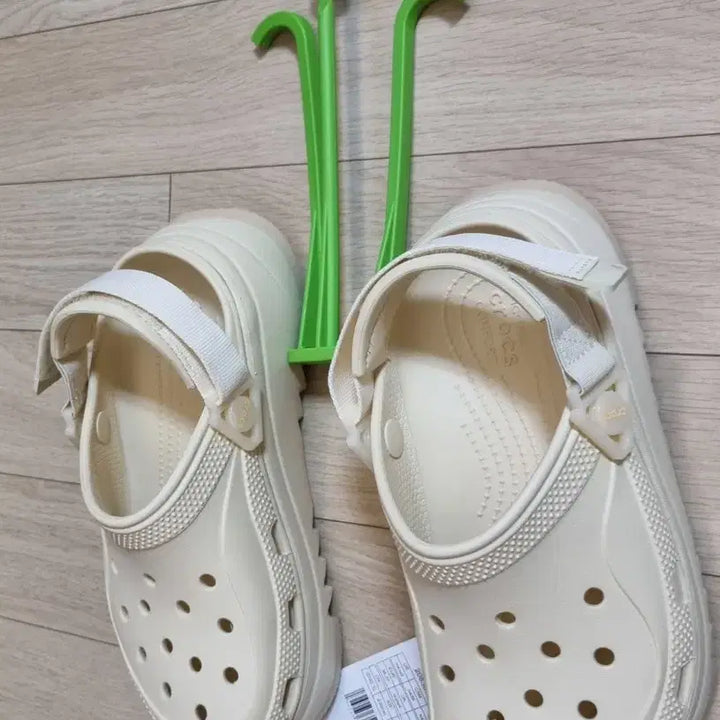 [BUNJANG] Crocs Hiker Escape Sneakers Vanilla / 새상품-크록스 하이커 엑스케이프