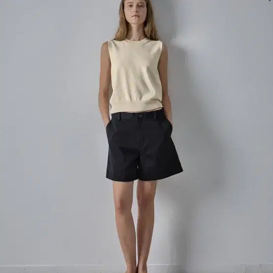 [BUNJANG] Facade Pattern Cotton Sleeveless Knit - Ivory / 파사드패턴 코튼 슬리브리스 니트 아이보리