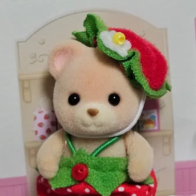[BUNJANG] Sylvanian Families Strawberry Bear Baby Split Set / 실바니안 모여라 딸기 곰 아기 분철 판매