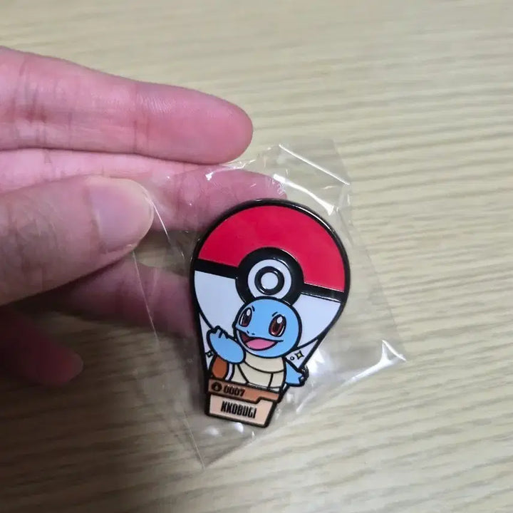 [BUNJANG] Lotte World Squirtle Badge / 롯데월드 꼬부기 뱃지