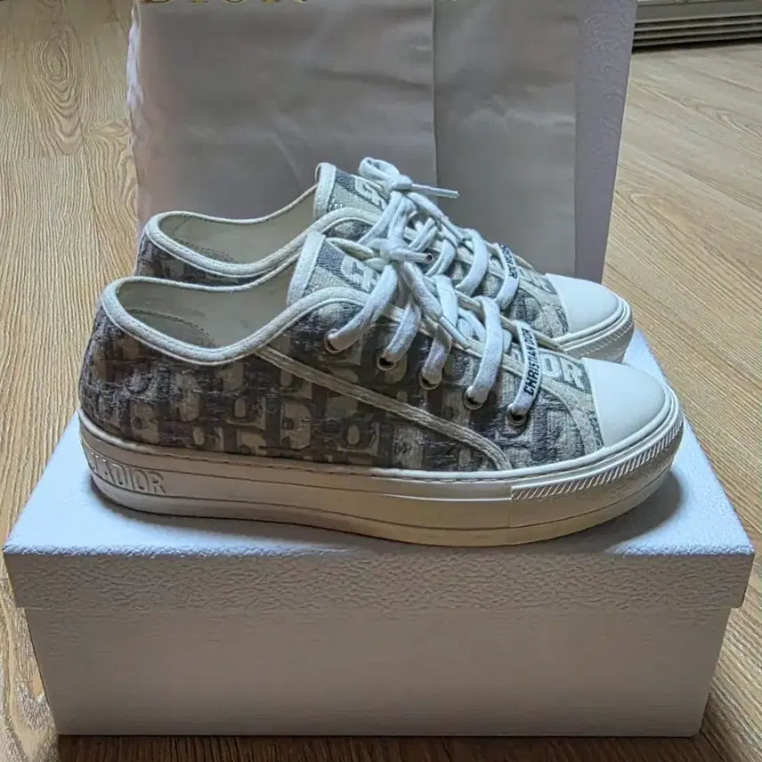 [BUNJANG] Dior Canvas Low-Top Sneakers Women&