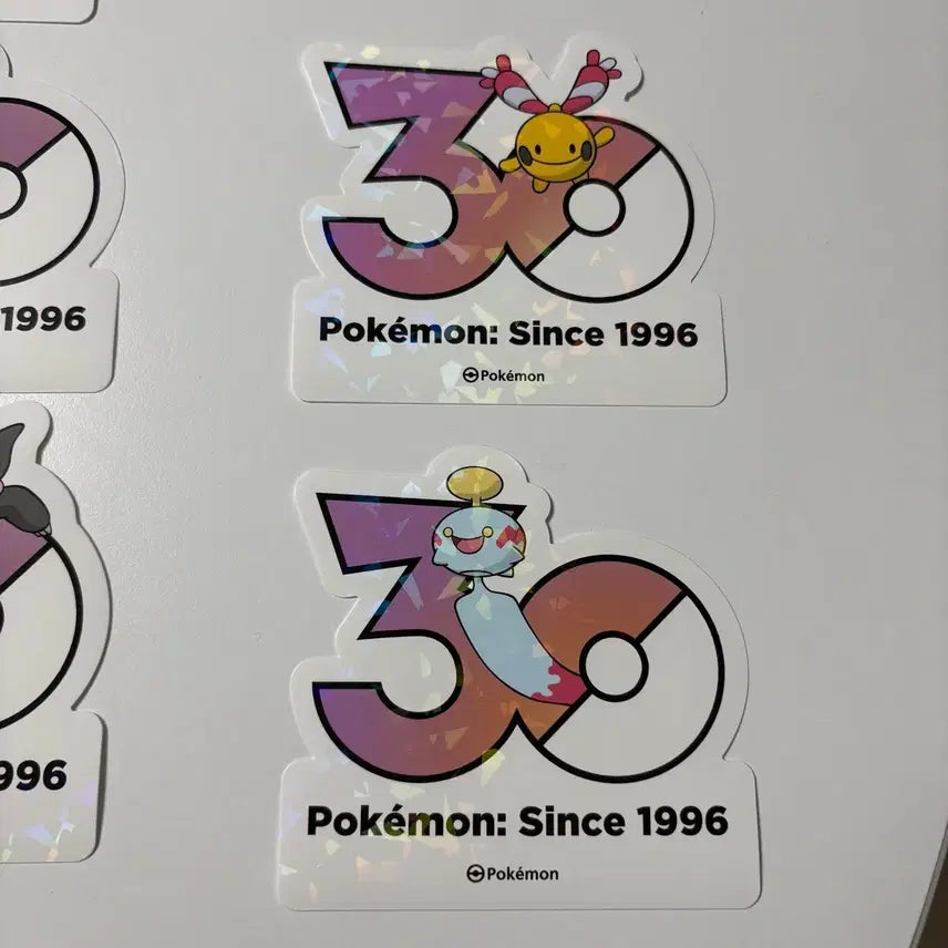 [BUNJANG] Pokemon 30th Anniversary Logo Sticker - Ralts &amp; Gardevoir / 포켓몬 30주년 로고스티커 치렁 랑딸랑