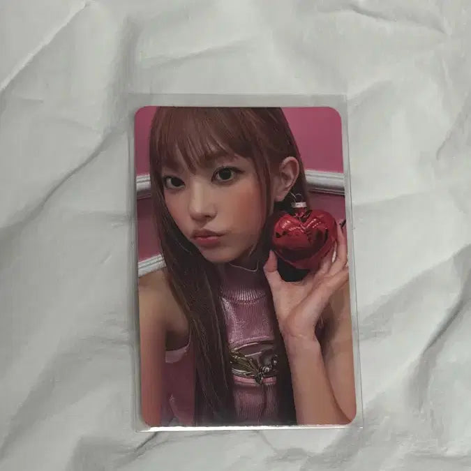 [SOLD OUT] 뉴진스 해린 OMG 공방 포카 포토카드
