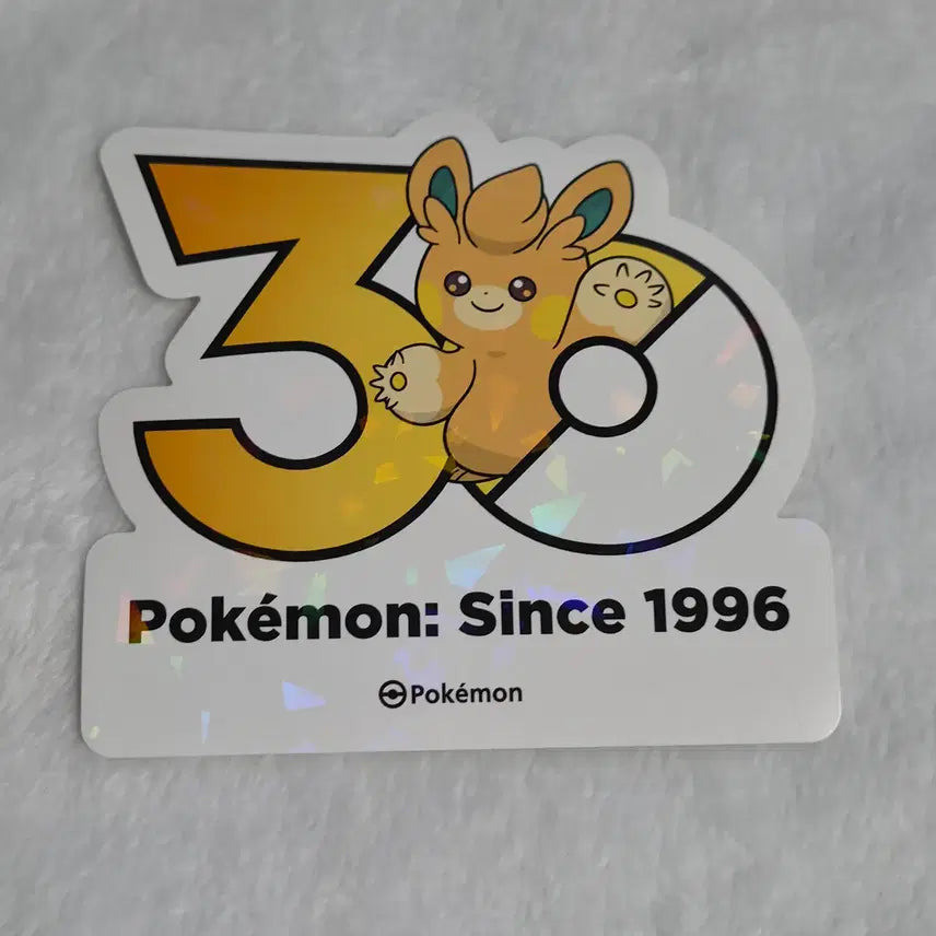 [SOLD OUT] 포켓몬 30주년 로고 스티커 빠모트 판매합니다.