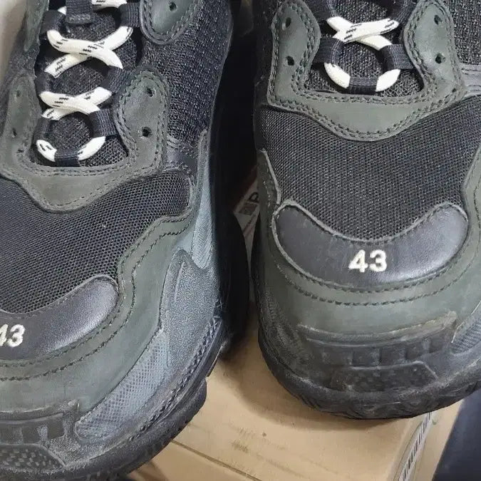 [BUNJANG] Balenciaga Triple S Black Sneakers / 발렌시아가 트리플S 블랙