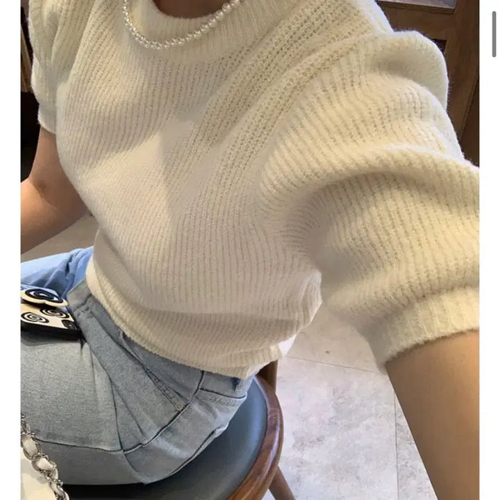 [BUNJANG] Cream Puff Sleeve Knit Top / 퍼프 하프 니트