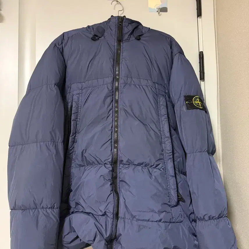 [SOLD OUT] 스톤아일랜드 패딩 블루 가먼트다이닝