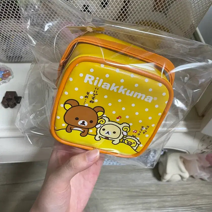 [SOLD OUT] 새상품)리락쿠마 사각 파우치