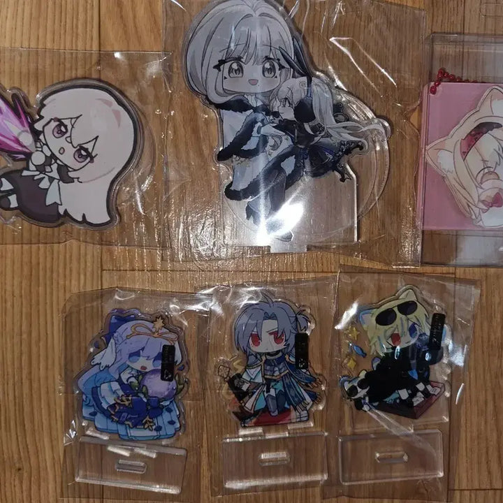 [BUNJANG] Eternal Return Night Market Goods Acrylic Charms &amp; Keychains / 이터널리턴 야시장 굿즈팝니다. (2)