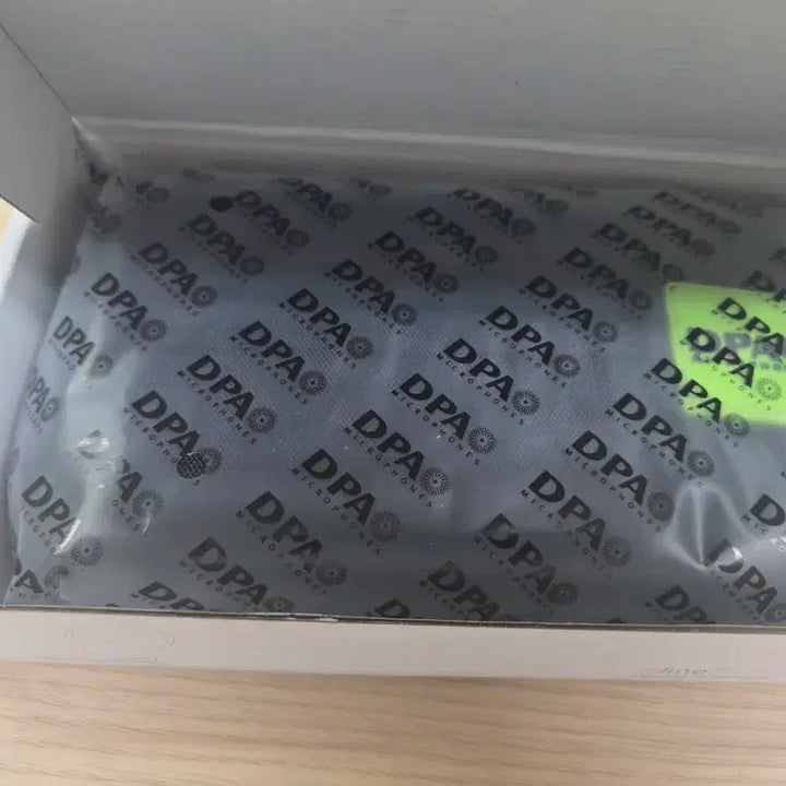 [BUNJANG] DPA 4066 Headset Microphone Beige TA4F Connector / DPA 4066 헤드셋 마이크