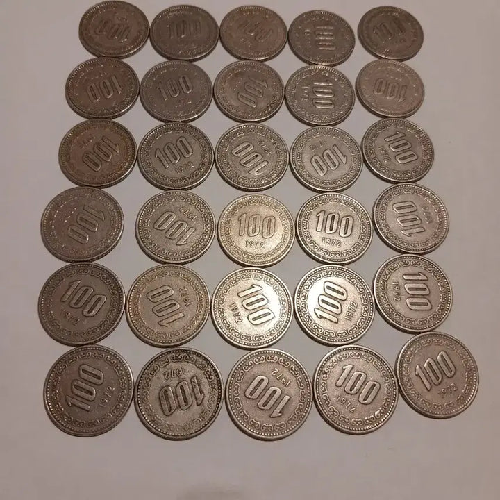 [BUNJANG] 1972 South Korean 100 Won Coins (30 pcs) / 1972년 100원 30개