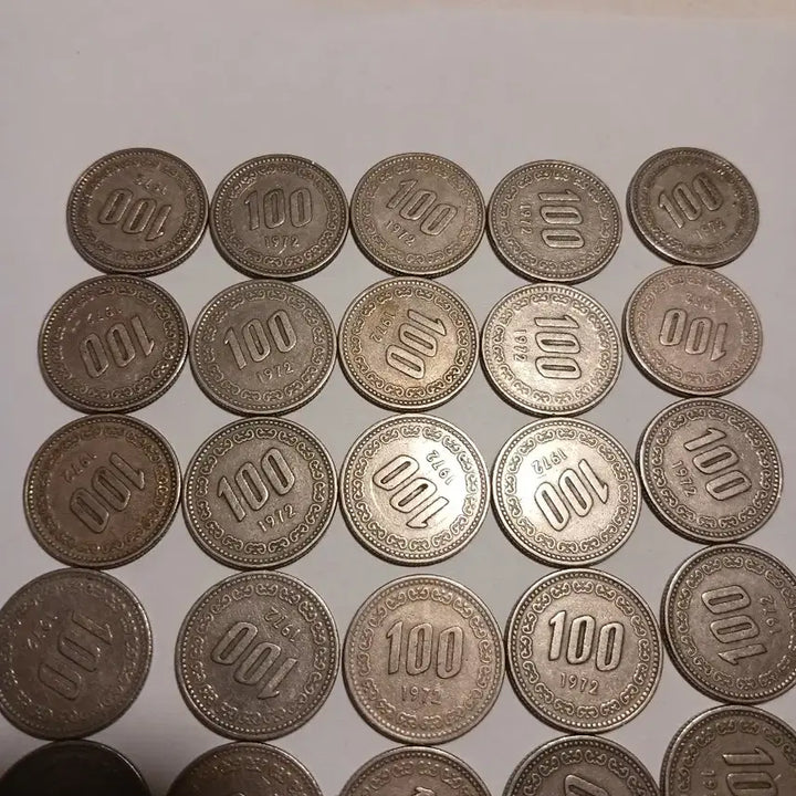 [BUNJANG] 1972 South Korean 100 Won Coins (30 pcs) / 1972년 100원 30개