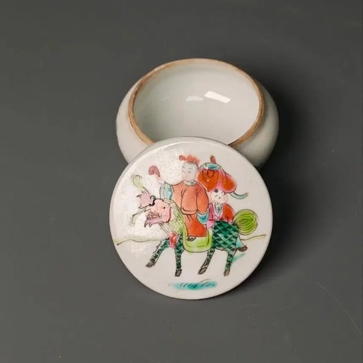 [BUNJANG] Republic of China Period Goryeo Celadon Kylin Boy Decorated Porcelain Box / [진품] 민국 분채 기린송자문 원형 합 중국도자기 골동품 수집품