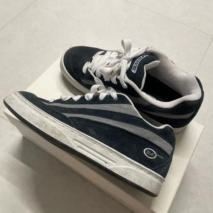 [BUNJANG] VANS Swizzle Fat Tongue Vintage Sneakers US 9 / [US 9] VANS SWIZZLE 빈티지 반스 스위즐 팻텅