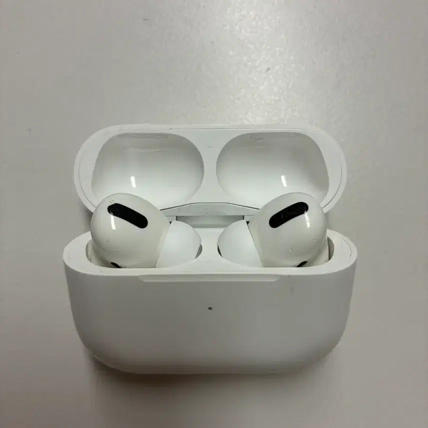 [BUNJANG] Apple AirPods Pro 1st Gen Earbuds / 에어팟 프로 1세대 8핀 정상작동!