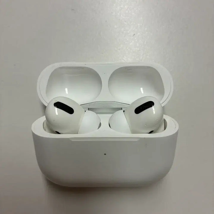 [BUNJANG] Apple AirPods Pro 1st Gen Earbuds / 에어팟 프로 1세대 8핀 정상작동!