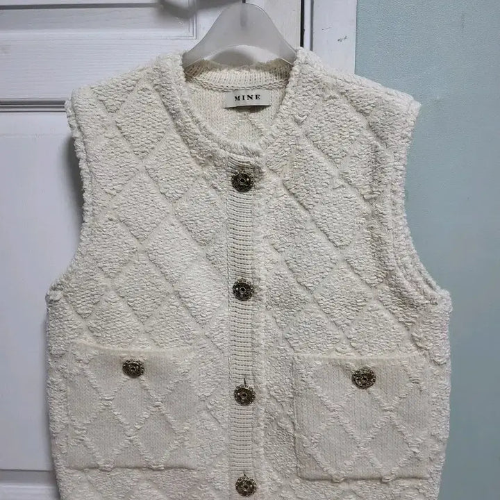 [BUNJANG] Mine 2021 Cashmere Blend Knit Vest / 마인(2021) 니트 조끼 팔아요